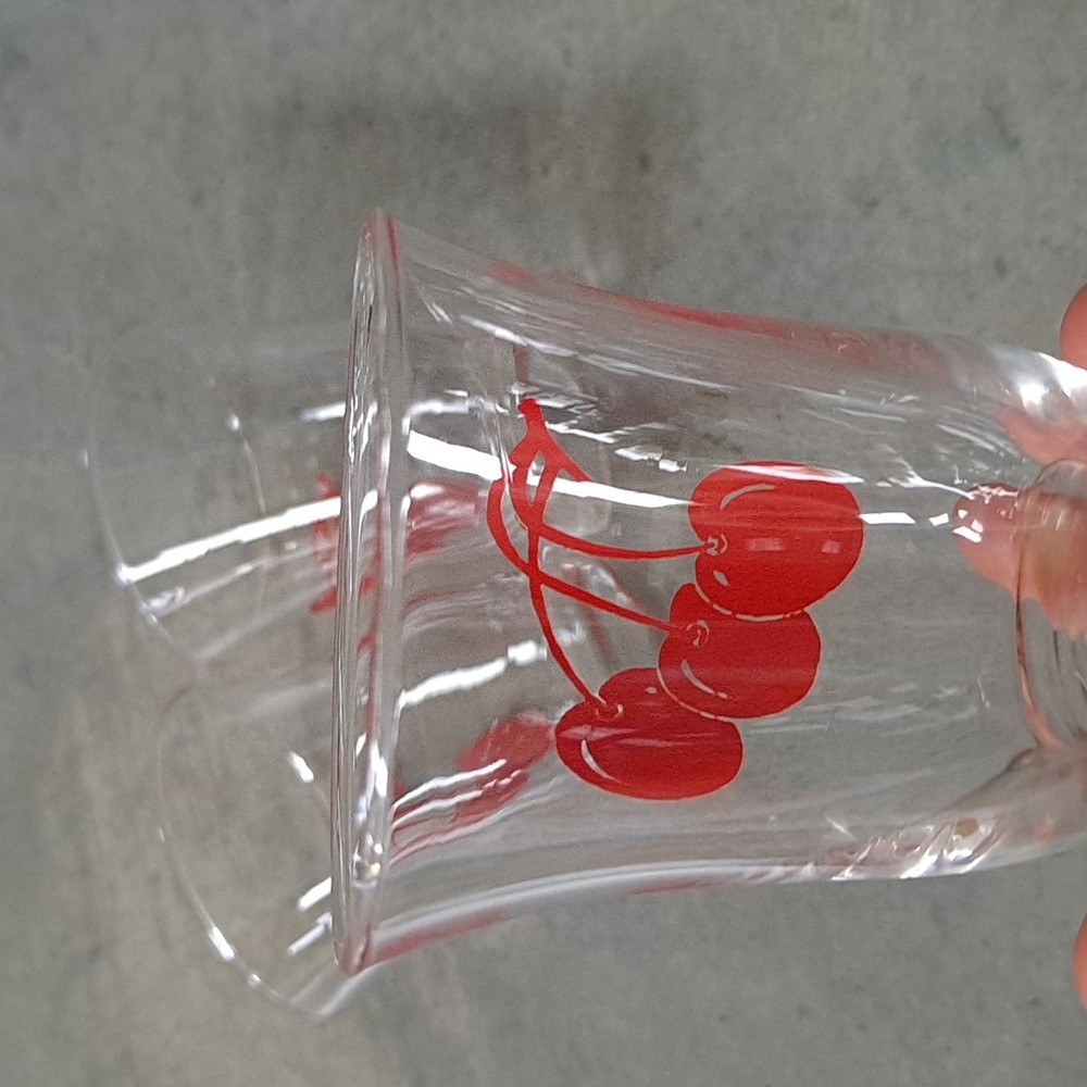 Vintage MCM Libbey Red Cherries Juice Glass | Shot Glass | Set of 4 - Picture 6 of 9